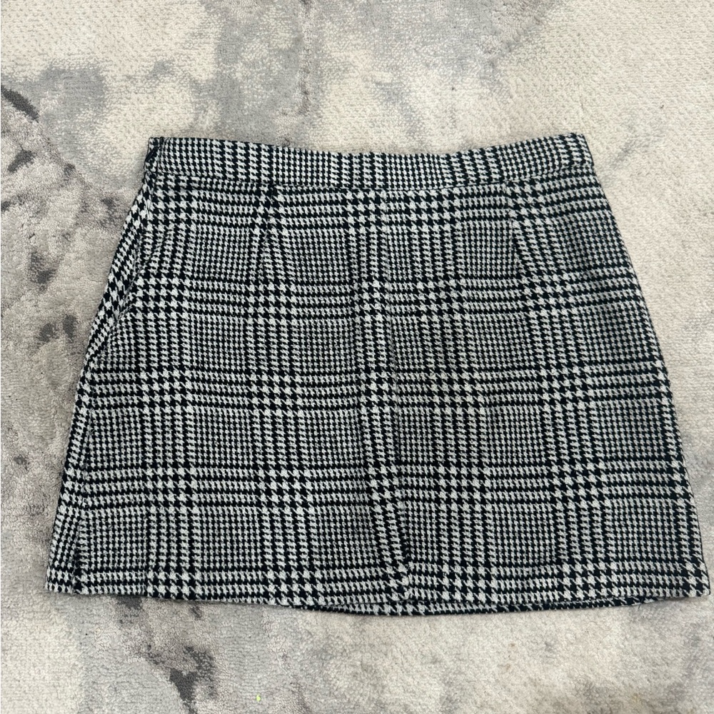 Women’s mini skirt size L